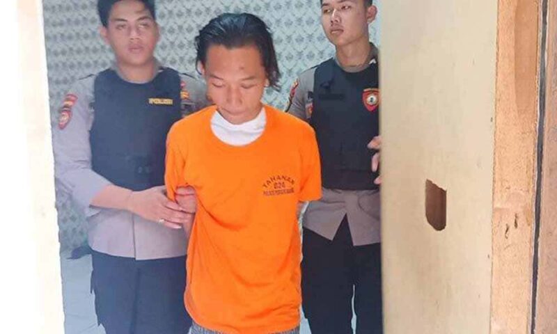 Pelaku pembunuhan ayah kandung di Pesisir Barat | Foto: Ist.