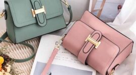 Ilustrasi Perbedaan Tas Selempang dengan Sling Bag | Foto: Ist.