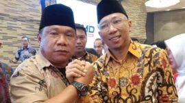 Bacagub Lampung Rahmat Mirzani Djausal bersama relawan | Foto: Ist,
