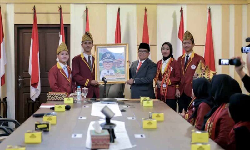 BEM Universitas Teknokrat Indonesia audiensi dengan Pj Gubernur Lampung Samsudin | Foto: Ist.