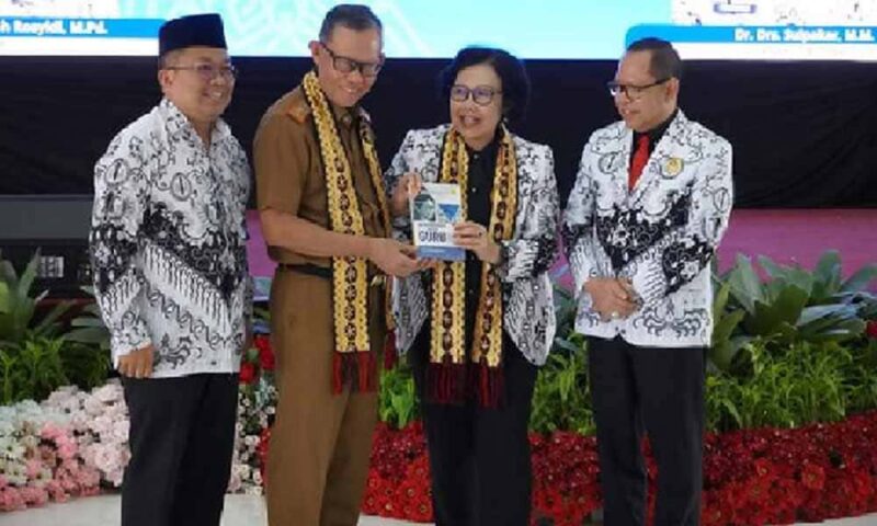 Pelantikan Pengurus Persatuan Guru Republik Indonesia (PGRI) Provinsi Lampung Masa Bakti 2024-2029 | Foto: Dinas Kominfotik Provinsi Lampung