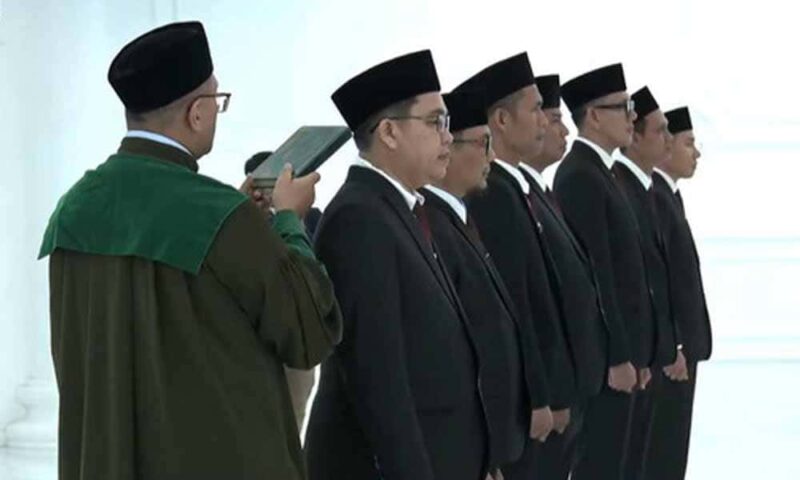 Pelantikan Komisioner KPU Lampung | Foto: Ist.