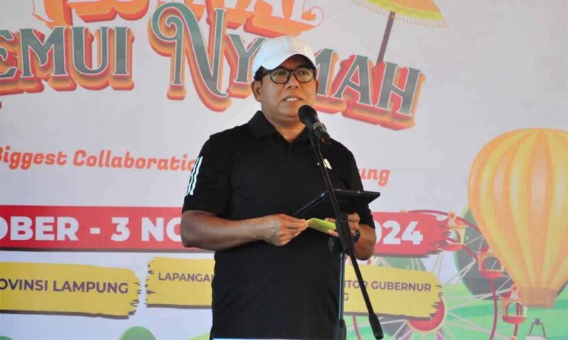 Pj Gubernur Lampung Samsudin buka Festival Nemui Nyimah Provinsi Lampung tahun 2024 | Foto: Ist.