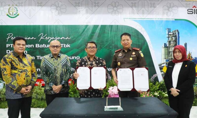 Semen Baturaja Gandeng Kejati Lampung Tangani 
Penanganan Hukum Perdata dan TUN | Foto: Ist,