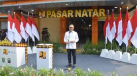 Menteri Koordinator Bidang Pangan Zulkifli Hasan meresmikan Pasar Natar | Foto: Ist.