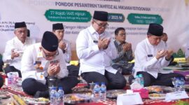 Pj. Gubernur Lampung Hadiri Peringatan Isra Mi'raj dan Harlah Ponpes Al Hikmah Istiqomah di Way Kanan | Foto: Ist.