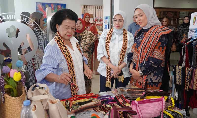 Ketua Umum IAD Kunjungi Dekranasda Lampung | Foto: Ist.