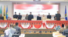 Gubernur Lampung, Rahmat Mirzani Djausal menyampaikan jawaban atas pemandangan umum fraksi-fraksi DPRD Provinsi Lampung | Foto: Ist.