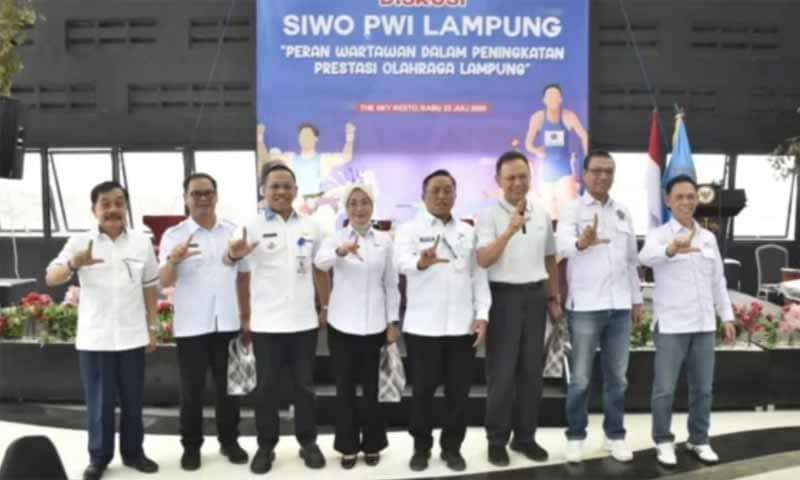 Sekretaris DPRD Lampung, Descamata Paksi Moeda saat menghadiri diskusi bertajuk Peran Wartawan Dalam Peningkatan Olahraga Lampung, Rabu (23/7/2025) | Foto: Ist.