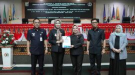 Pemprov Lampung Serahkan Dokumen Raperda Perubahan APBD Tahun Anggaran 2025 kepada DPRD Lampung | Foto: Ist.