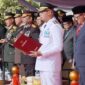 Gubernur Lampung, Rahmat Mirzani Djausal menjadi inspektur upacara pada peringatan Hari Ulang Tahun ke-80 Republik Indonesia di Lapangan Korpri, Kantor Gubernur Lampung | Foto: Ist.