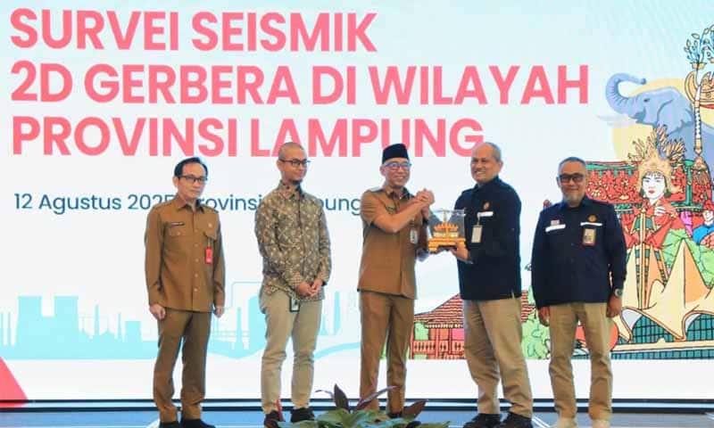 Gubernur Lampung Rahmat Mirzani Djausal membuka Rakor & FGD Persiapan Survei Seismik 2D di wilayah Provinsi Lampung, di Hotel Mercure, Selasa (12/8/2025) | Foto: Ist.