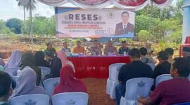 Anggota Dewan Perwakilan Rakyat Daerah (DPRD) Provinsi Lampung, Yusee Sogoran, melaksanakan kunjungan kerja dalam rangka reses untuk menyerap aspirasi masyarakat di Kabupaten Way Kanan | Foto: Ist.