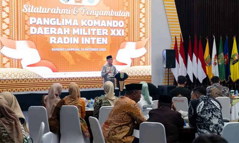 Gubernur Lampung, Rahmat Mirzani Djausal, menggelar Silaturahmi dan Penyambutan Panglima Komando Daerah Militer (Kodam) XXI Radin Inten, Mayor Jenderal TNI Kristomei Sianturi | Foto; ist.