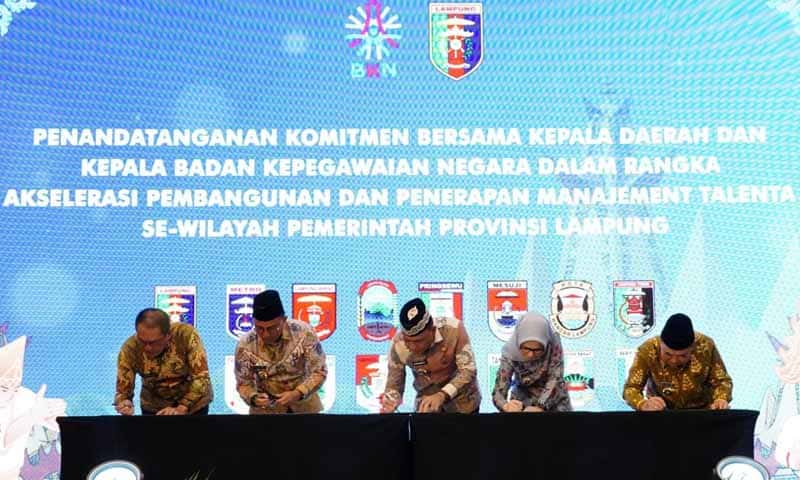 Penandatanganan Komitmen Pejabat Pembina Kepegawaian | Foto | Ist.