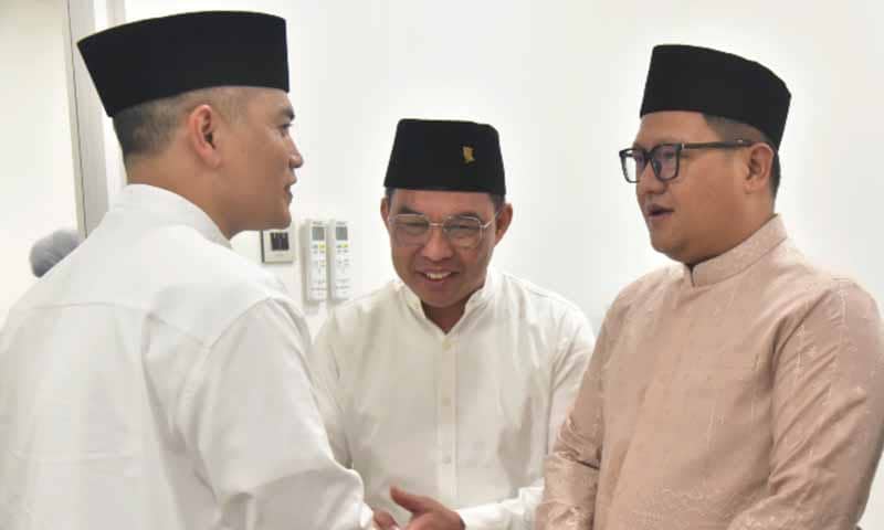 Ketua DPRD Provinsi Lampung, Ahmad Giri Akbar menghadiri kegiatan “Doa untuk Negeri” dalam rangka HUT ke-18 tvOne yang digelar di Masjid Raya Al-Bakrie, Sabtu (14/2/2026) | Foto: Ist.