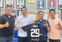Sekretaris DPRD Provinsi Lampung, Descatama Paksi Moeda bersama pengurus IJP Lampung | Foto: Ist.