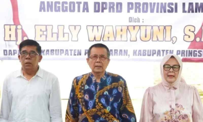 Sekretaris Komisi V DPRD Provinsi Lampung, Elly Wahyuni saat menggelar Pembinaan Ideologi Pancasila dan Wawasan Kebangsaan (PIP)yang berlangsung di Pekon (Desa) Podosari, Kecamatan Pringsewu, Minggu (18/1/2026). | Foto: Ist.
