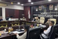 Komisi I DPRD Provinsi Lampung menggelar rapat dengar pendapat (RDP) bersama Kelompok Masyarakat Sadar Tertib Tanah (Pokmas) Kelurahan Way Dadi Baru | Foto: Ist.