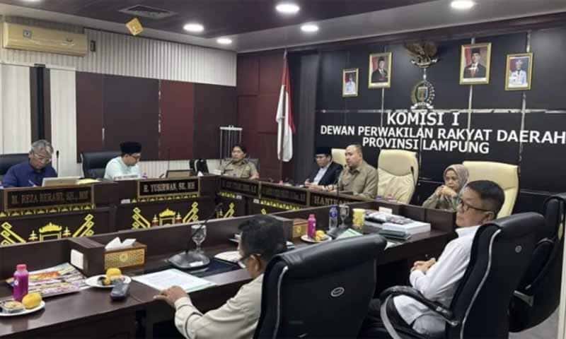 Komisi I DPRD Provinsi Lampung menggelar rapat dengar pendapat (RDP) bersama Kelompok Masyarakat Sadar Tertib Tanah (Pokmas) Kelurahan Way Dadi Baru | Foto: Ist.