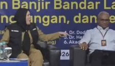 Emosi Wali Kota Bandar Lampung Eva Dwiana dalam acara FGD, tak terima dikritik | Foto: Ist.