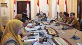 Wakil Gubernur Lampung Jihan Nurlela memimpin rapat Evaluasi Tahun 2025 dan Rencana Tahun 2026 Program Desaku Maju | Foto: Ist.