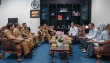 Sekretaris Daerah Provinsi Lampung, Marindo Kurniawan, saat menerima audiensi jajaran BPS Provinsi Lampung di Ruang Kerja Sekda | Foto: Ist.