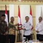 Sekretaris Daerah Provinsi Lampung, Marindo Kurniawan, menerima audiensi Ombudsman RI bersama sejumlah organisasi perangkat daerah | Foto: Ist.