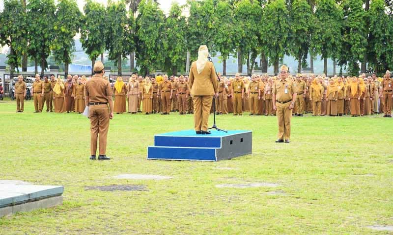 Apel Mingguan Pemerintah Provinsi Lampung di Lapangan Korpri | Foto: Ist.