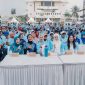 Ketua TP PKK Provinsi Lampung, Purnama Wulan Sari Mirza, melepas peserta jalan sehat lansia di Lapangan Korpri, Sabtu (1/8/2026) | Foto: Ist.