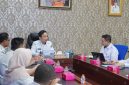 Sekretaris Daerah Provinsi Lampung, Marindo Kurniawan  memimpin rapat tata organisasi | Foto: Ist.